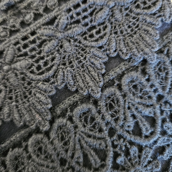 EXPRESS navy lace boho short, women's small, elastic waistband - Picture 4 of 4